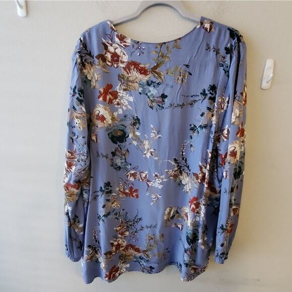 Christopher & Banks blue floral flowy feminine pin tucked blouse plus size 2X - Picture 2 of 7